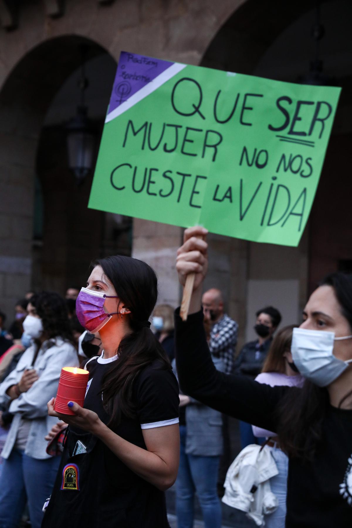Gijón clama contra la violencia machista tras el crimen de las niñas de ...
