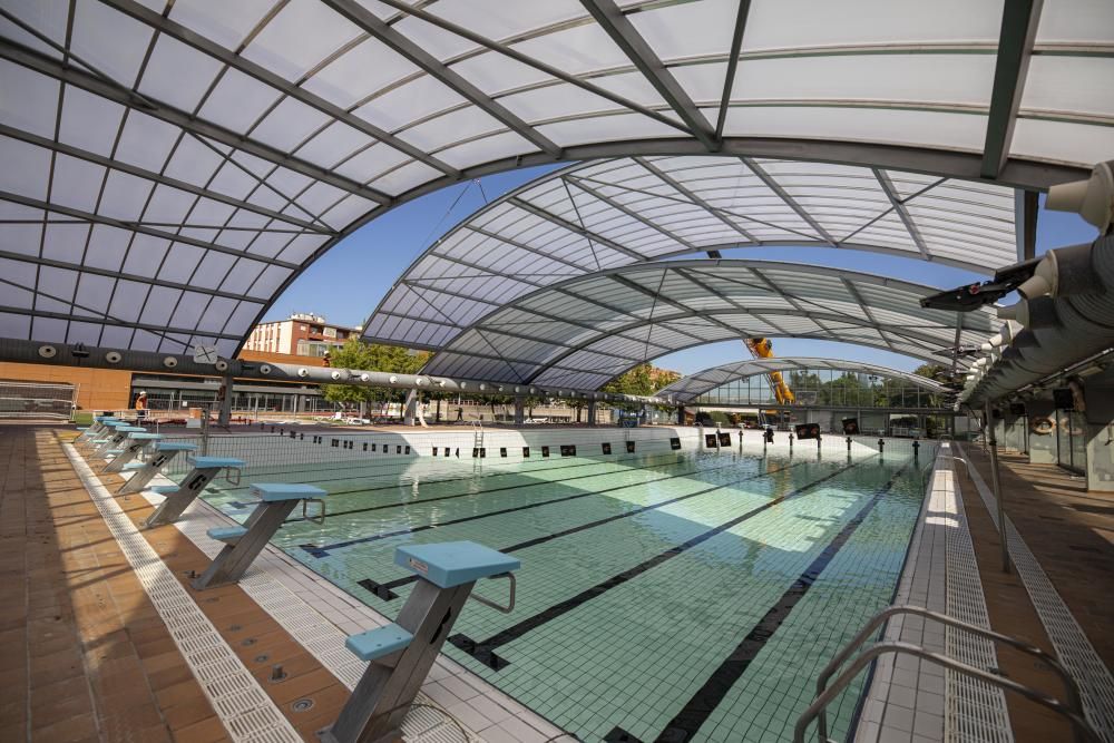 El GEiEG instal·la la nova cúpula de la piscina de 50 metres al complex de Sant Ponç de Girona