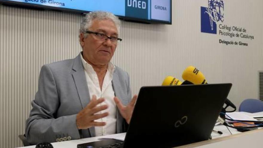 El director de l&#039;Observatori de les altes capacitats intel·lectuals de la UNED a Girona, Àngel Guirado.