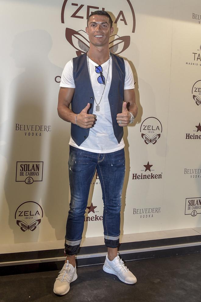 Look de Cristiano Ronaldo en la fiesta del restaurante Zela, en Ibiza