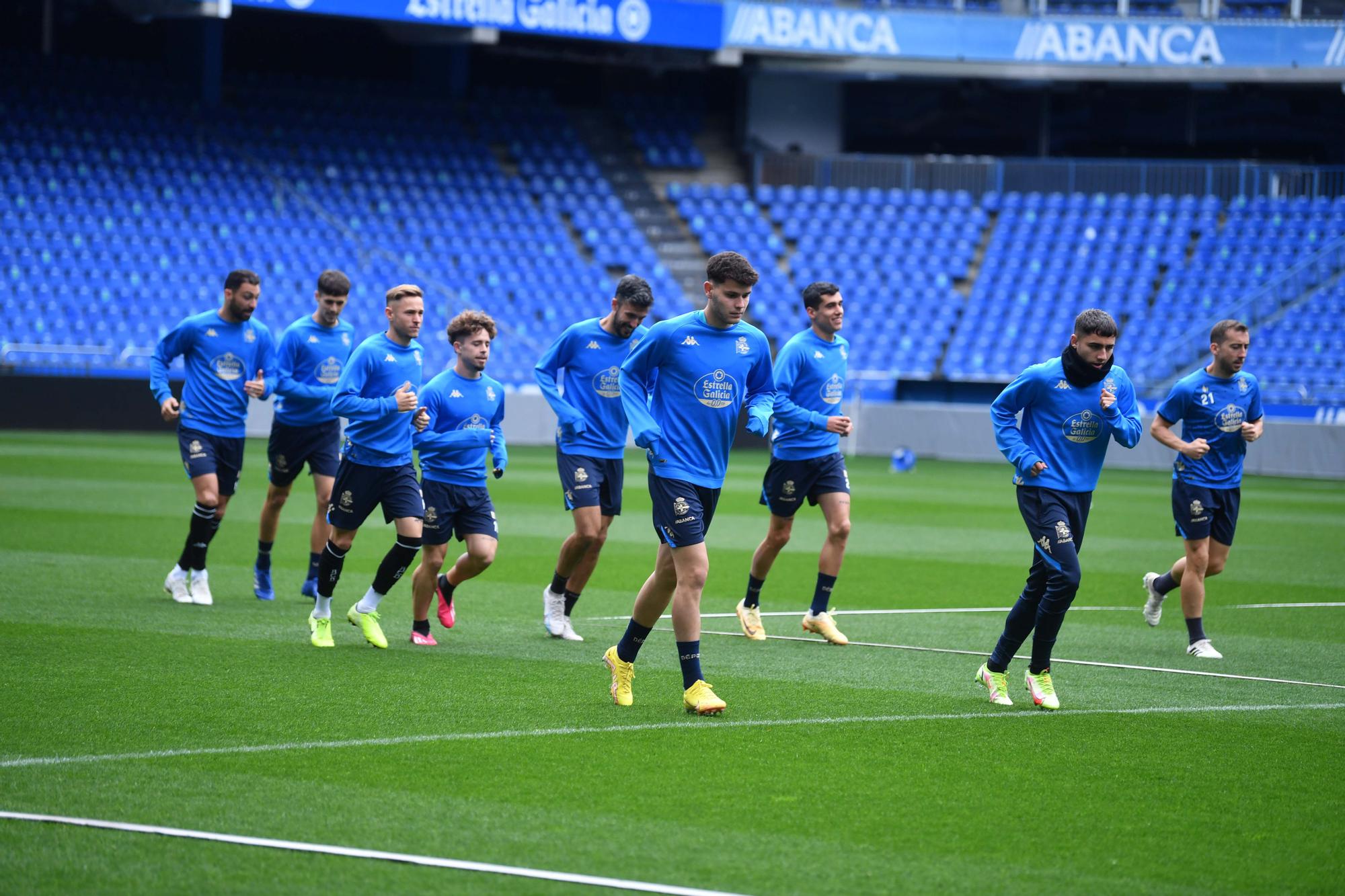 Deportivo | Primera sesión de la semana en el estadio de Riazor