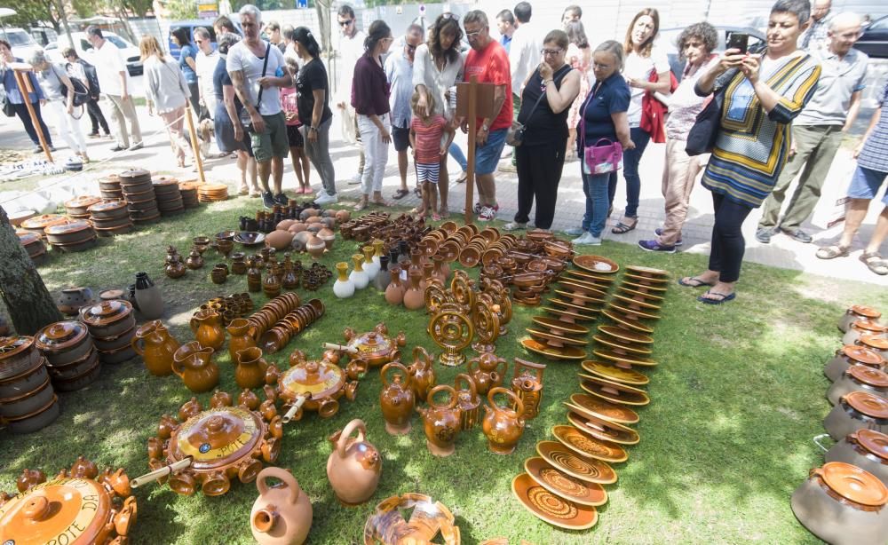 Vuelven las piezas de barro al parque Luis Seoane de Santa Cruz en la XXIII Feira Alfaroleiros.