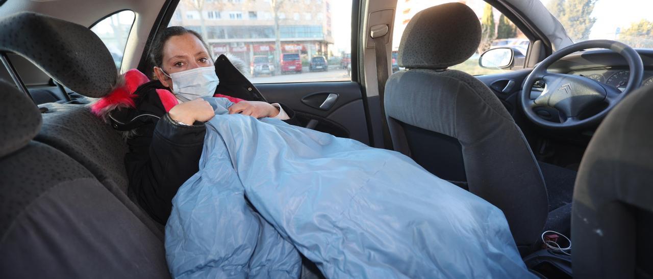 El SOS desesperado de una mujer que vive en un coche en Castelló