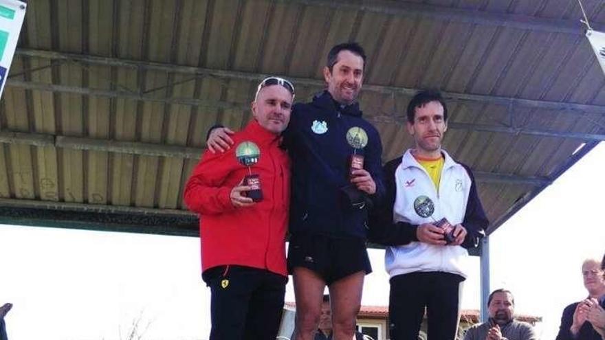 Jesús Barral vence en el Trail San Isidro de A Pobra