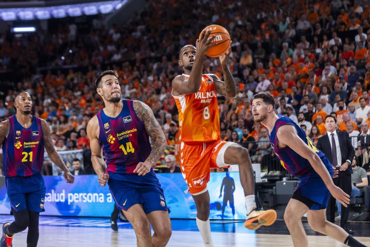 Valencia. VLC. SPD. Primer partido de la final de la ACB entre Valencia Basket y el FC Barcelona en el Roig Arena