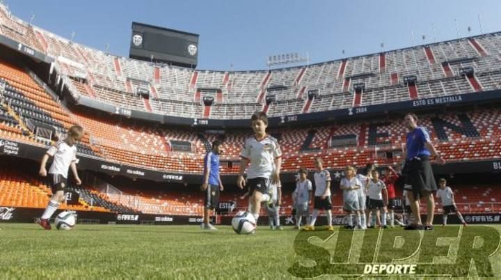 Si participaste en 'Yo pisé Mestalla' búscate en nuestra galería del martes