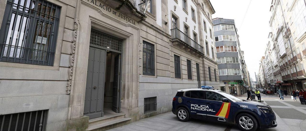Audiencia provincial de Pontevedra, donde ayer se celebró el juicio oral.