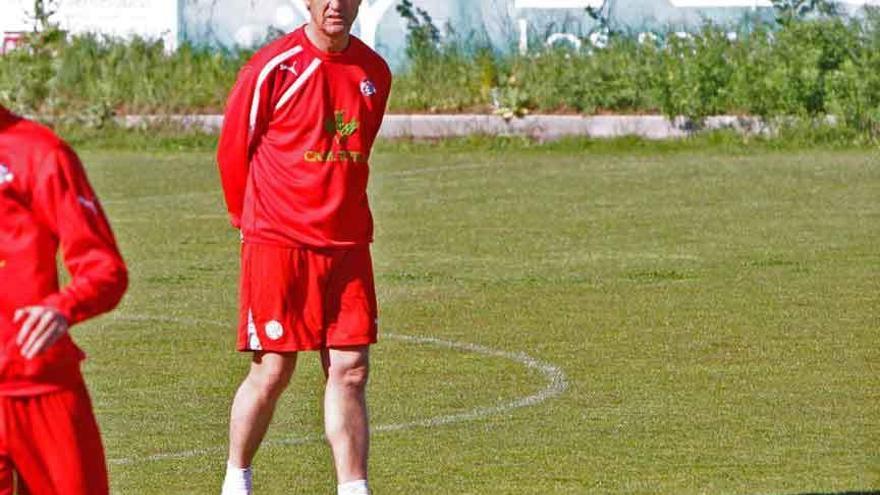 Baltasar Sánchez, dirigiendo un entrenamiento del Zamora CF.