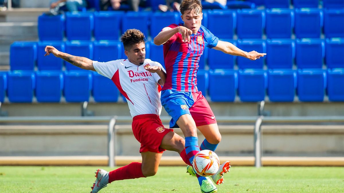 Barça y Damm durante un partido en la CE Joan Gamper