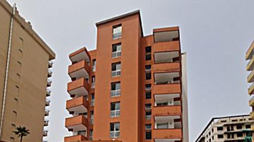 185.000 € Venta de piso en Puerto de la Cruz 72 m2, 2 habitaciones, 1 baño, 2.569 €/m2...