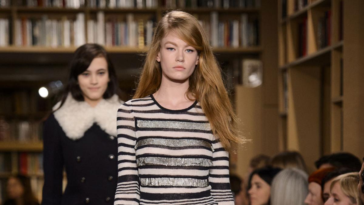 Sonia Rykiel Otoño-Invierno 2015/16, falda y camiseta en negro y plata