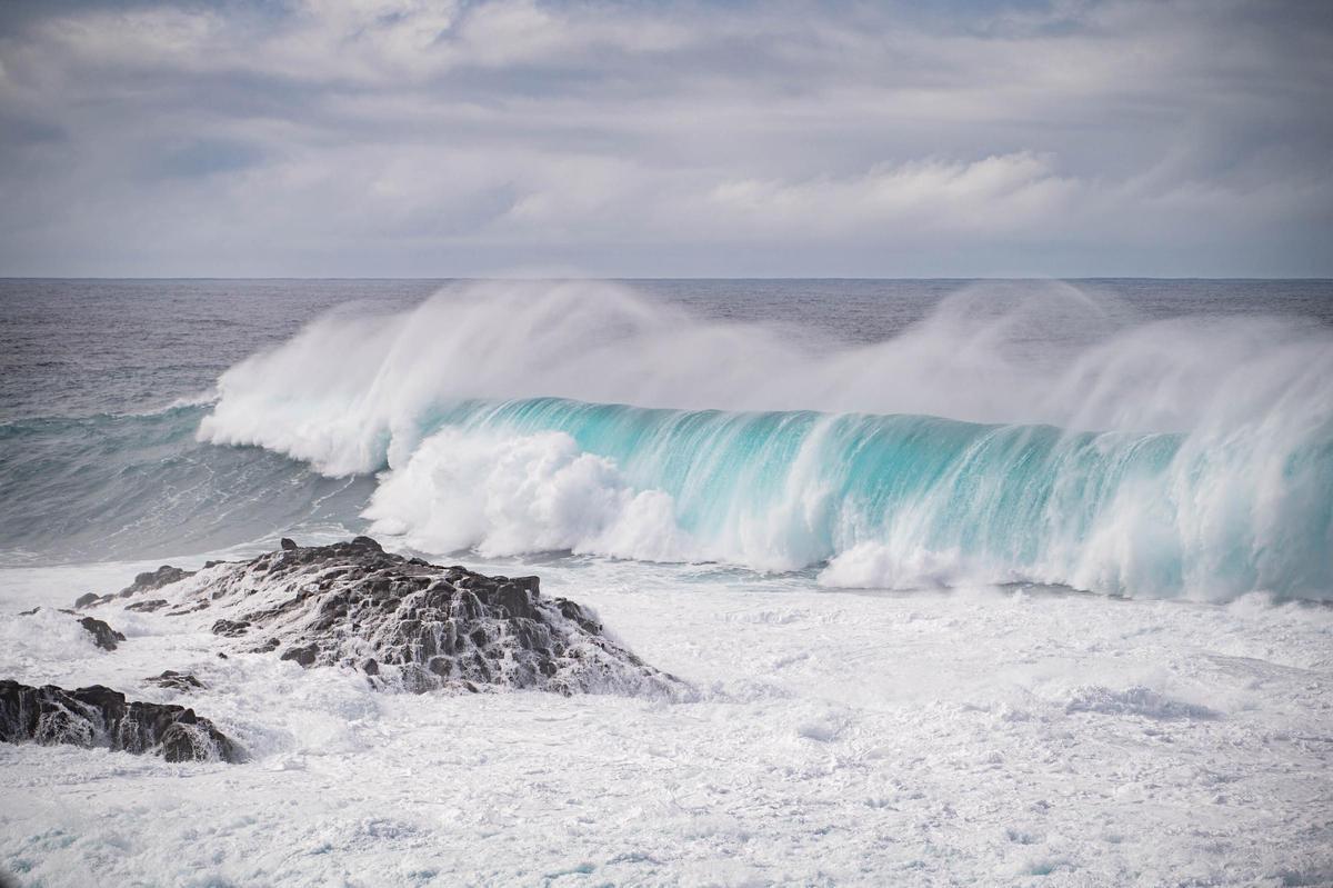 Fuerte oleaje en la costa de Tacoronte