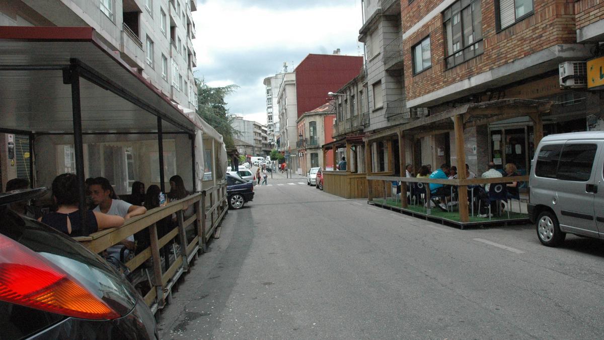 Vista del Paseo Matutino donde ardió uno de los contenedores.