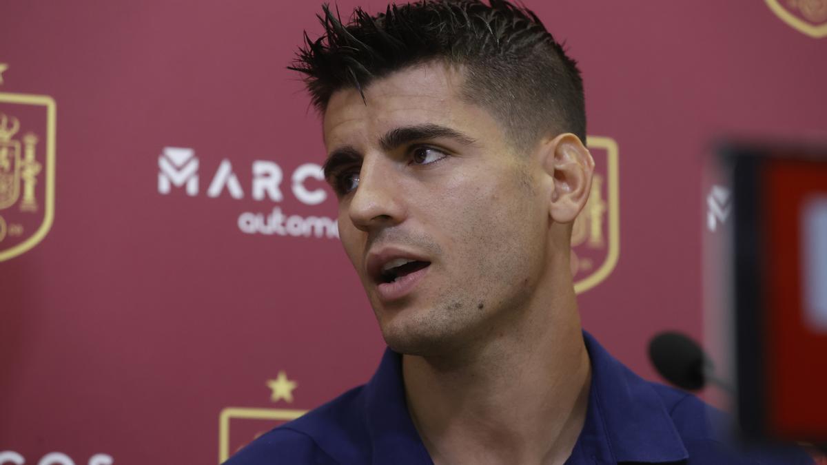 Morata asiste a la presentación de MÁS, la nueva aplicación para aficionados de la selección española