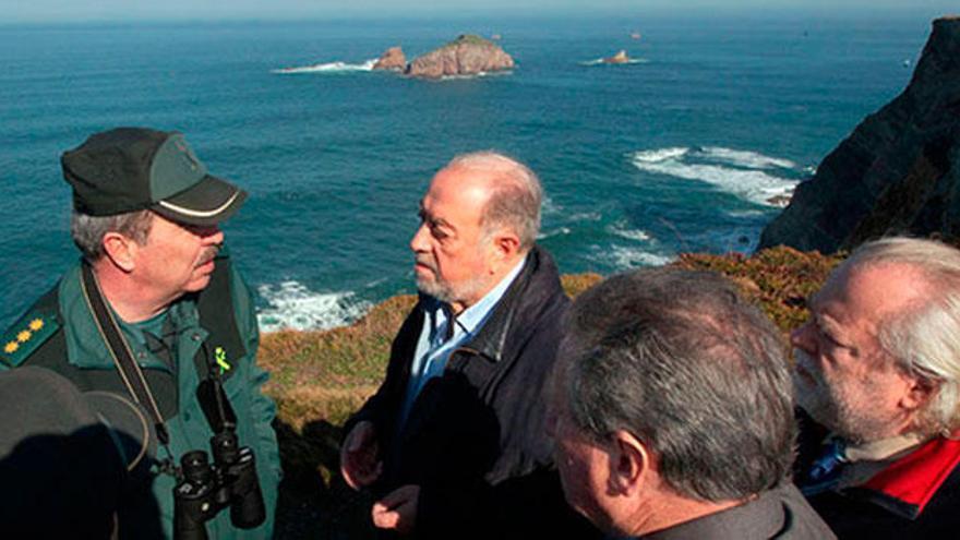 El delegado de Gobierno, Gabino de Lorenzo, en la zona.