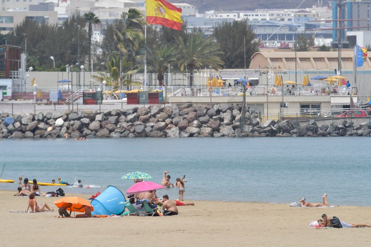 Domingo en playas de la capital grancanaria