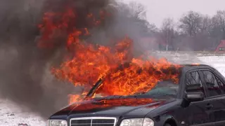 ¿Por qué puede incendiarse un coche?