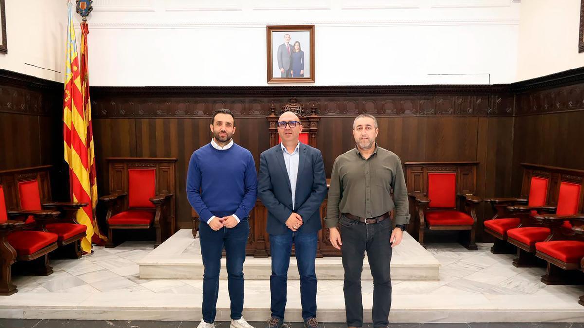 Reunión del Ayuntamiento de Sagunt con el presidente de la Federación de Pilota Valenciana.