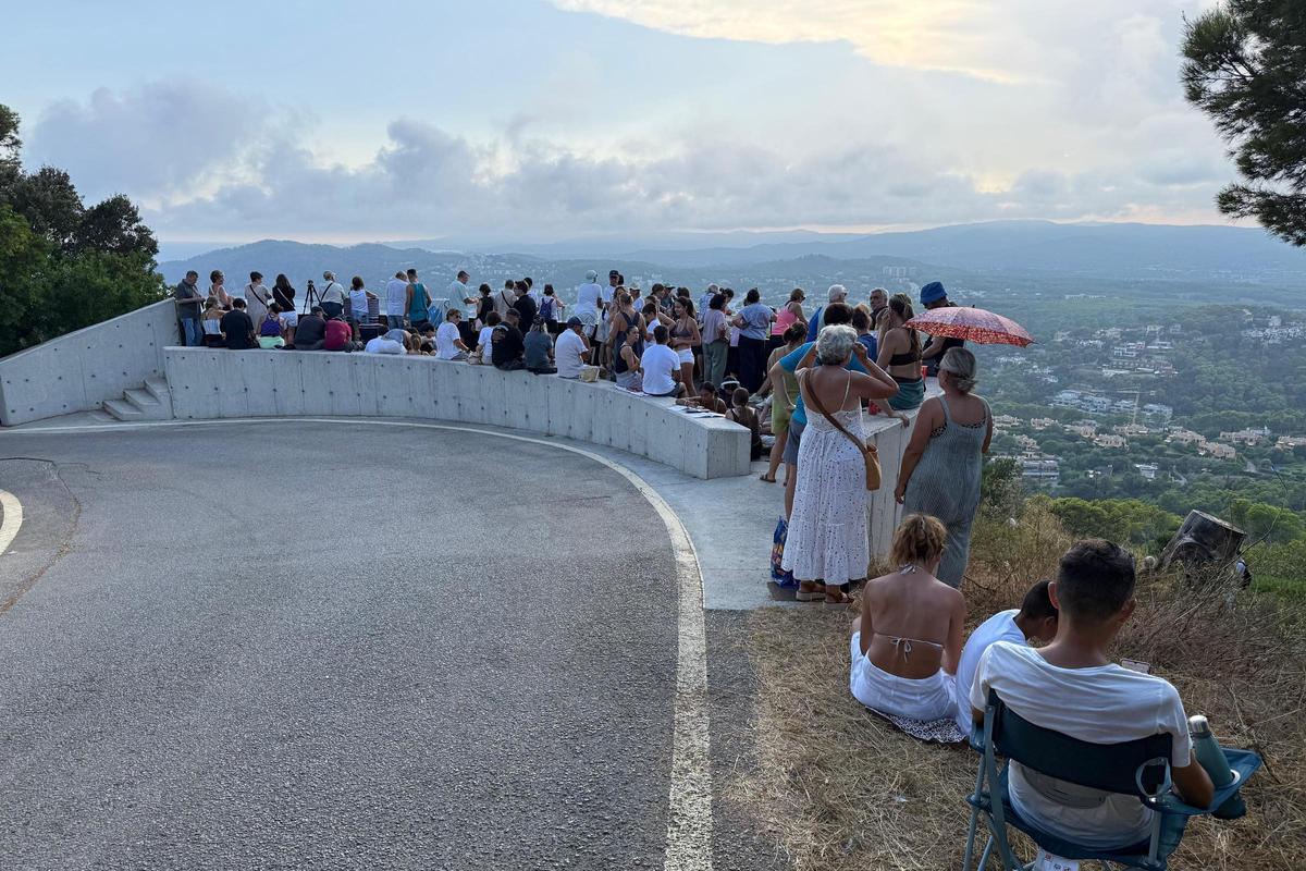Les imatges de l'eclipsi al far de Sant Sebastià Les imatges de l'eclipsi al far de Sant Sebastià