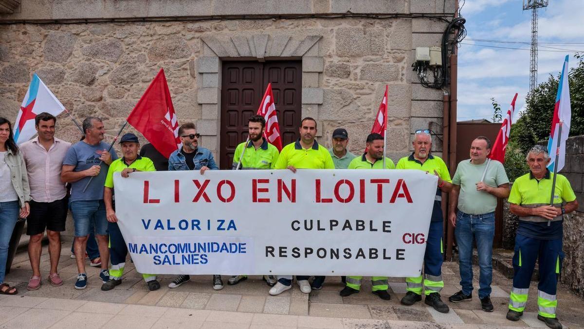 Protesta de la plantilla hace unos días en Meis.