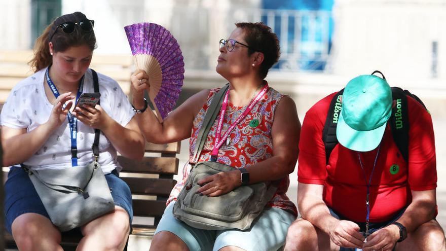 El martes entra el viento de Levante y refresca las temperaturas a valores máximos de 29 y 30 grados