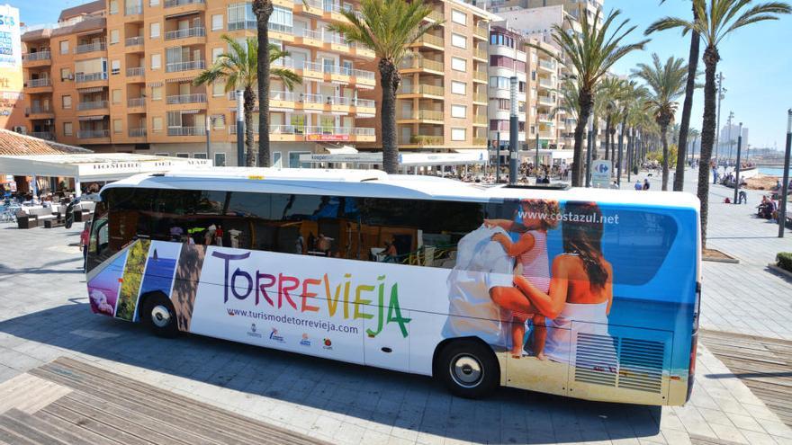 El servicio de bus entre El Altet y Torrevieja incrementa su número de viajeros en un 20%