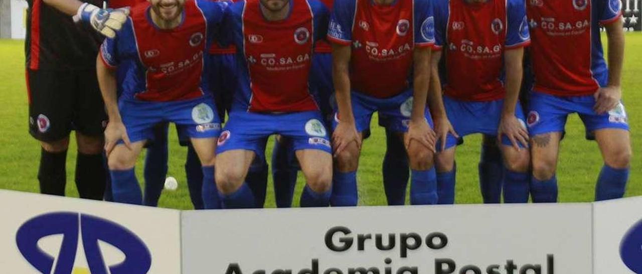 Una de las últimas formaciones de la Unión Deportiva Ourense. // Jesús Regal