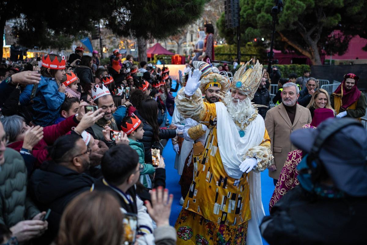Cabalgata 2024: llegan los Reyes Magos al puerto de Barcelona