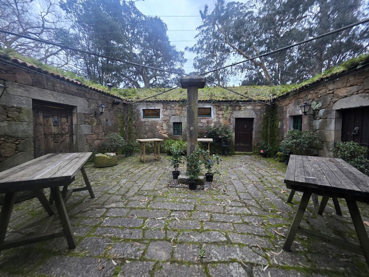 Uno de los patios interiores susceptibles de ser recuperados y explotados con fines enoturísticos.