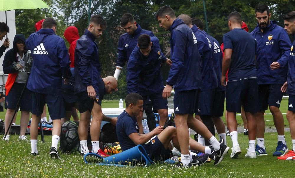 Negredo, uno de los protagonistas del lluvioso día