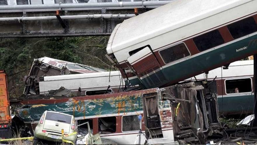 El viaje inaugural de un tren de alta velocidad en EEUU acaba con 6 muertos