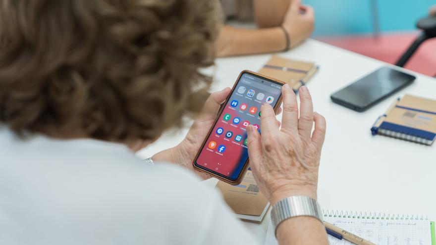 Formación digital gratuita en Cigarreras, Capitán Segarra y la zona norte de Alicante: estos son los cursos disponibles