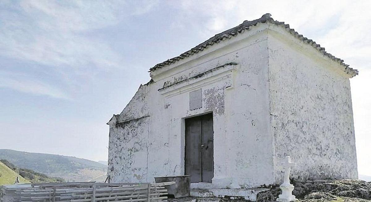 Hallan pinturas murales en la ermita del Calvario de Cabra