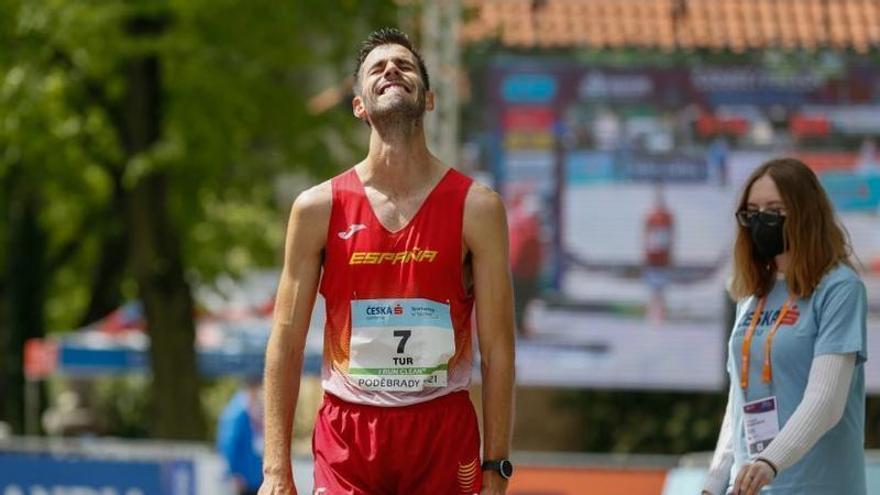 El atleta de Ibiza Marc Tur, quinto en el Nacional de 10 km marcha, acaba con cierta preocupación &quot;por molestias en el isquiotibial&quot;