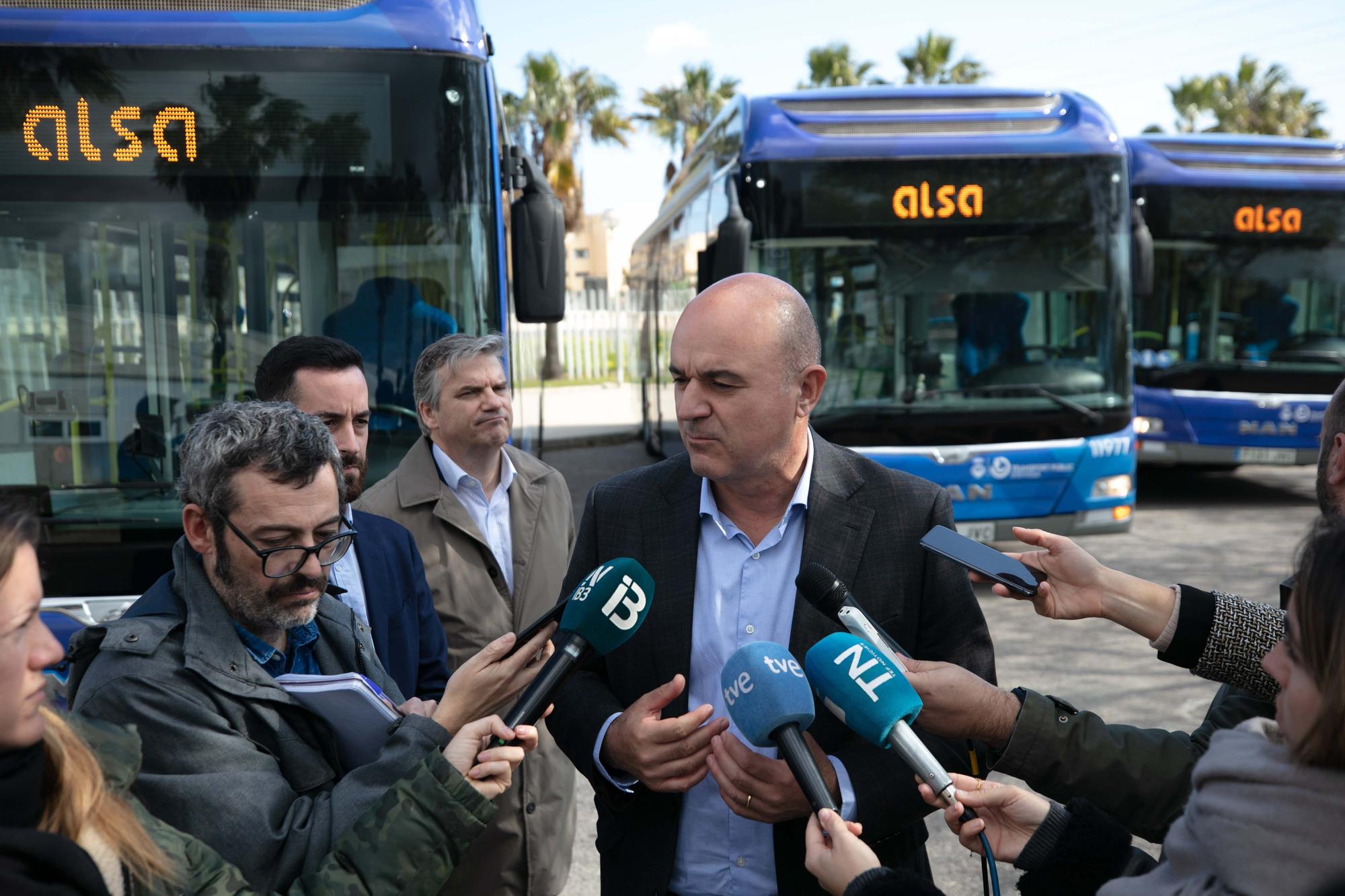 Galería de imágenes de los nuevos autobuses híbridos para Ibiza