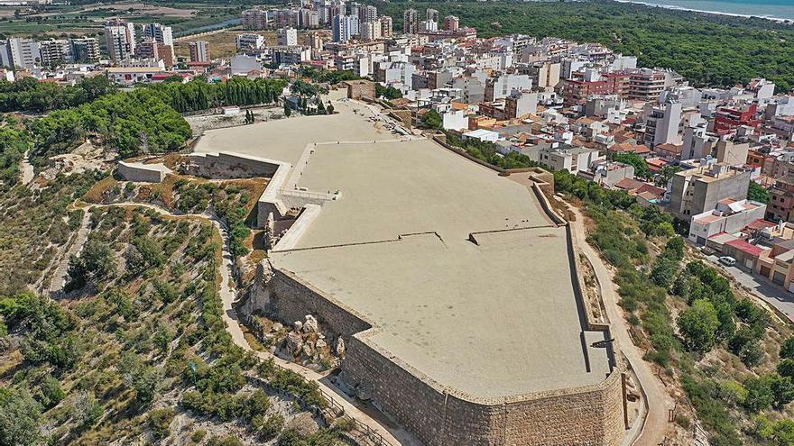 Castillo de Guardamar del Segura, ya reforzado y rehabilitado.  | TONY SEVILLA