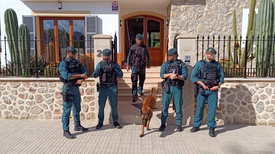 Veruntreuung mit anschließender Geldwäsche im Clanmilieu: Das wird den Beschuldigten der Razzia auf Mallorca vorgeworfen