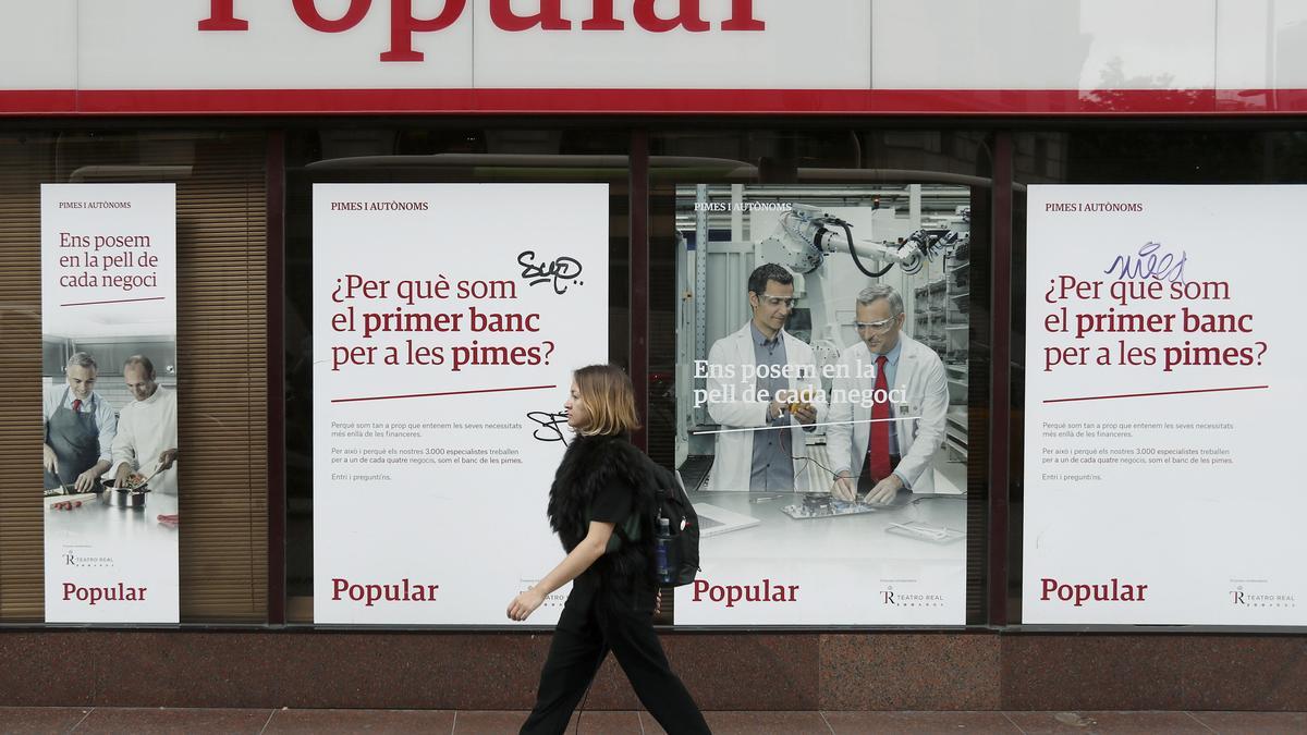 Una oficina de un Banco Popular, en una imagen de archivo.