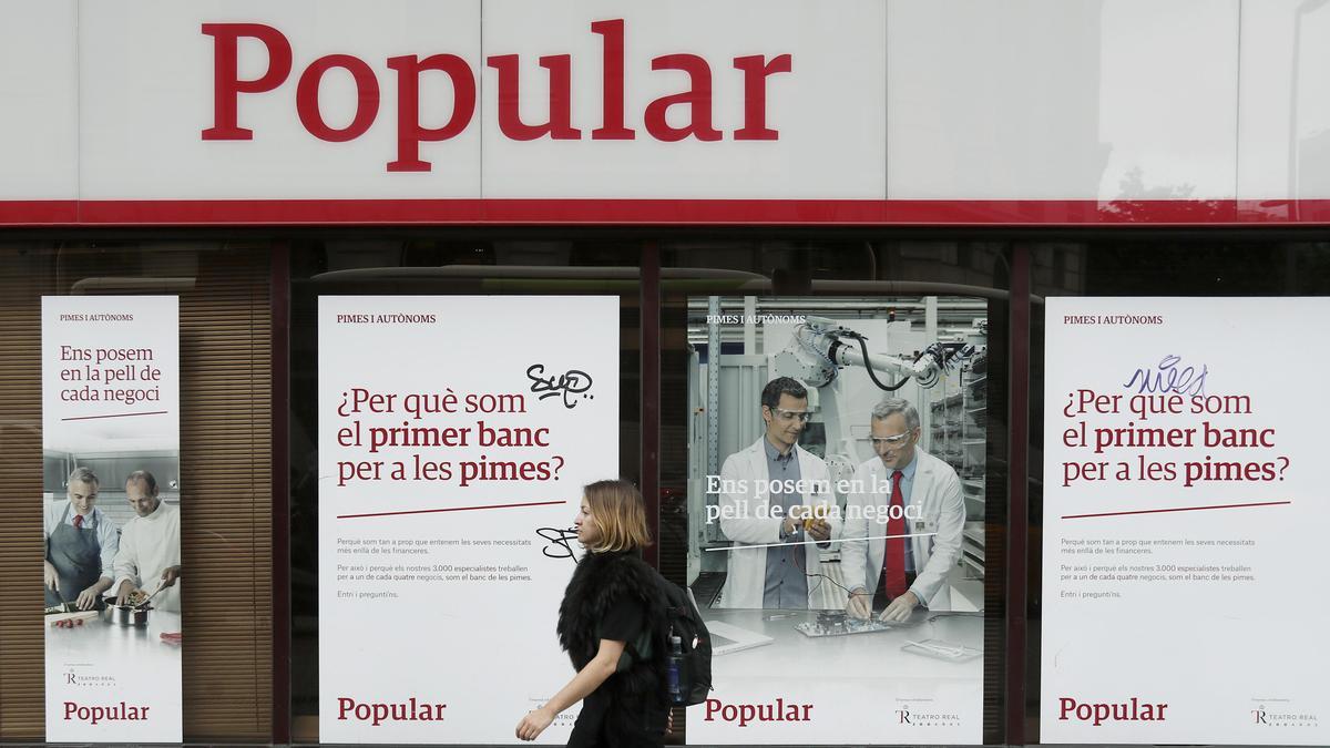 Una oficina de un Banco Popular, en una imagen de archivo.