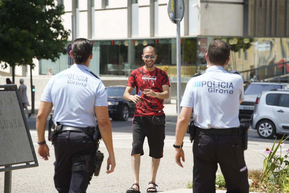 Primer dia amb la mascareta obligatòria a Catalunya