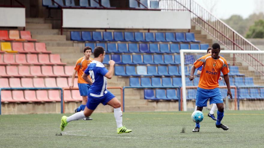 Una jugada del Roses-Banyoles de l&#039;anterior jornada