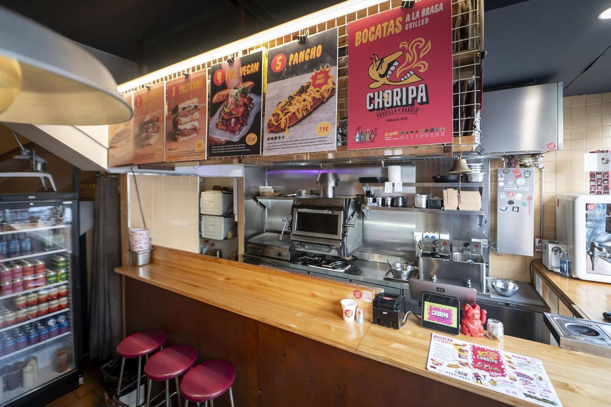 El mostrador y el horno de Choripa.