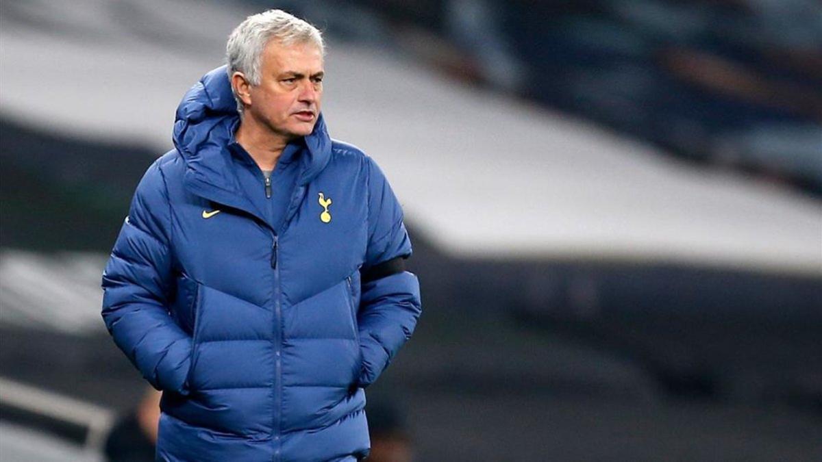 José Mourinho en un partido con el Tottenham