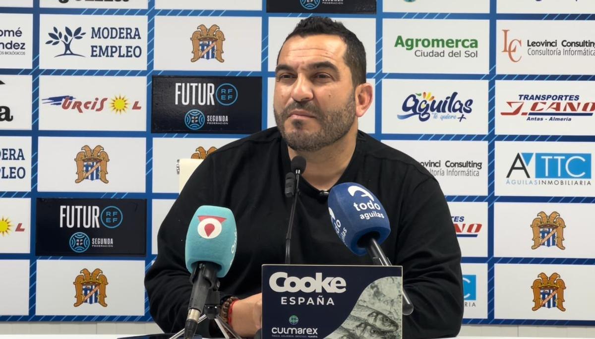 Adrián Hernández