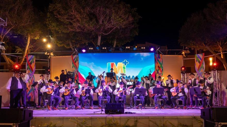 El Tablero abre sus fiestas con un emotivo pregón dedicado a la historia de sus escuelas