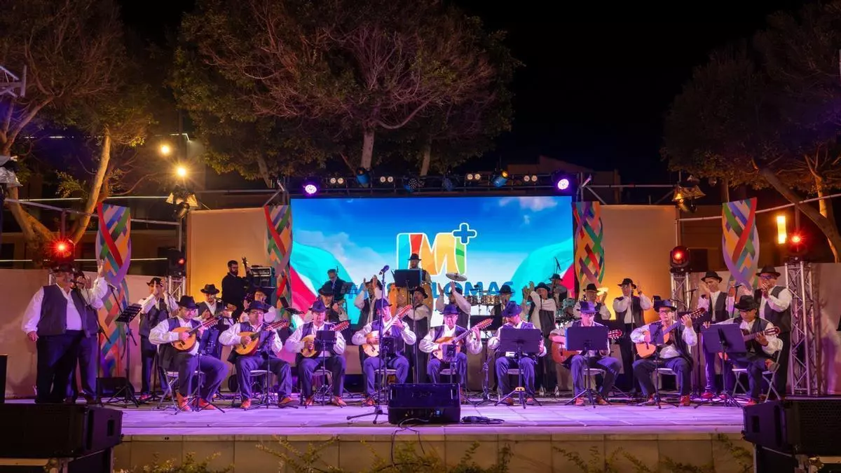 El pregón de las fiestas de El Tablero rinde homenaje a la memoria de la escuela