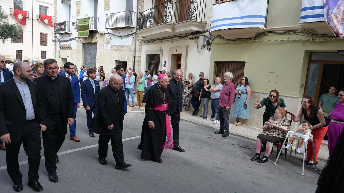 El arzobispo de València, Enrique Benavent, en la fiesta de la coronación de la Virgen en Albaida.