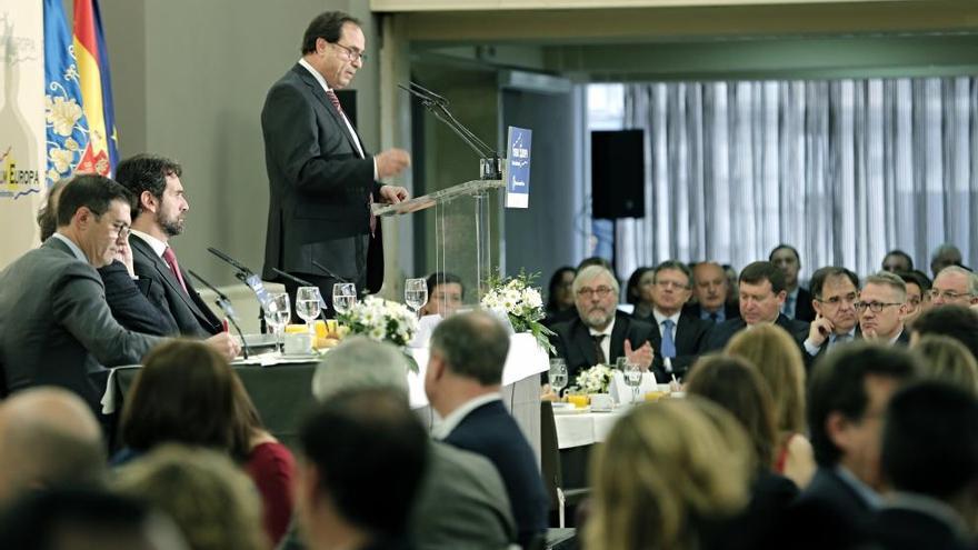 El conseller de Hacienda, Vicent Soler, en la conferencia de Fórum Europa.