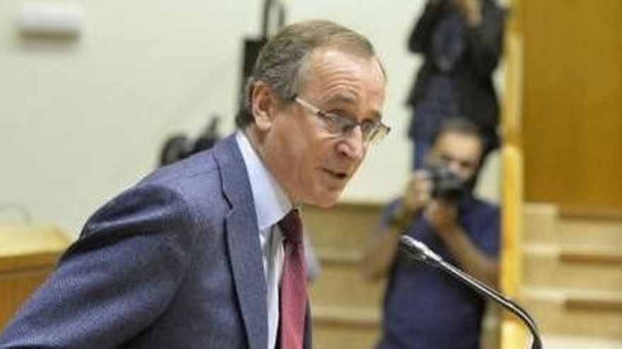 Alonso reunirá el lunes a la dirección del PP vasco para analizar el pacto con Cs