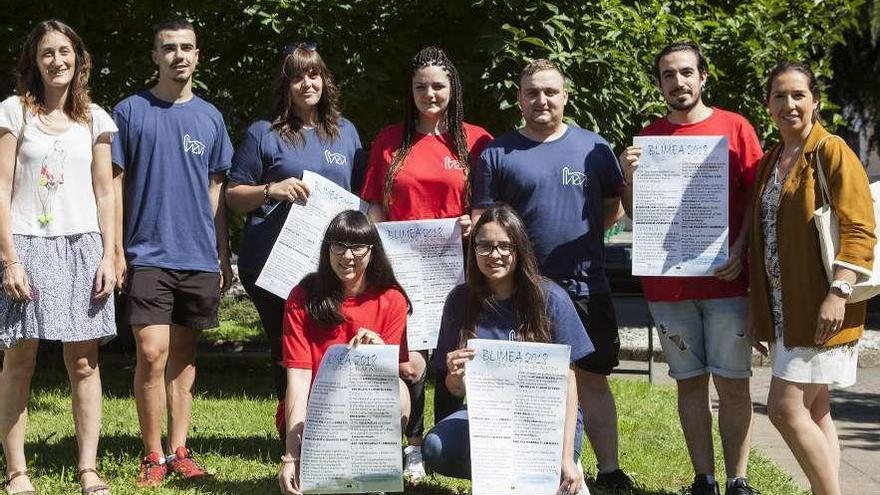 Los participantes en la presentación de las fiestas de Blimea ayer.